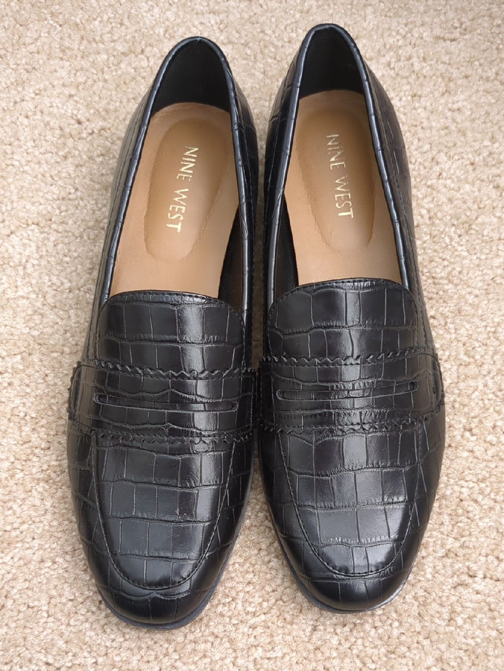 NWOB Nine West Black Croc-Embossed Slip-On Loafers